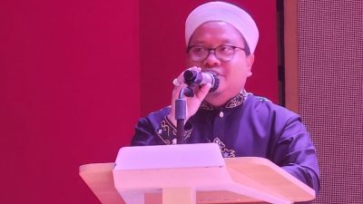 IMG 20250817 WA0002 Ustadz Fahmi Salim Persembahkan Buku Petunjuk Manusia Pilihan Bersamaan HUT Kemerdekaan ke-80 RI Suara Utama ID Mengabarkan Kebenaran | Website Resmi Suara Utama