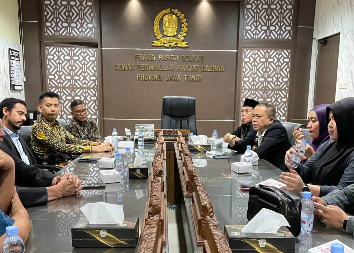 Coach Dr. Fahmi Audiensi dengan Pemerintah Provinsi Jawa Timur terkait Komitmen Penguatan UMKM. Foto: Dok. Pribadi (SUARA UTAMA)