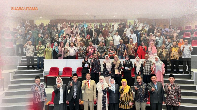 Suasana Welcoming Day Wali Mahasiswa 2025 FISIP UINSA di Amphitheater Kampus UINSA Surabaya. Acara ini mempertemukan pimpinan fakultas, dosen, dan orang tua mahasiswa baru untuk memperkuat sinergi antara kampus dan keluarga dalam mendukung kesuksesan akademik.