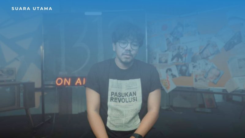 Ferry Irwandi, CEO Malaka Project, saat namanya disebut dalam polemik dengan Satuan Siber TNI. Kasus ini memicu perdebatan soal batas kewenangan militer dan kebebasan berekspresi di ruang digital.