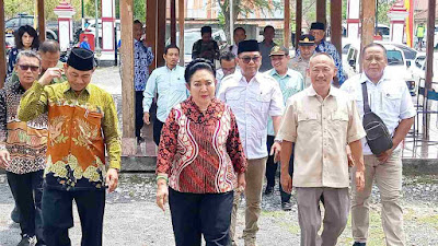 Titiek Soeharto Tak Pernah Bosan Berbagi Terus Salurkan Bantuan untuk Warga Gunungkidul Saat Reses 5 1000096735 Titiek Soeharto Tak Pernah Bosan Berbagi Terus Salurkan Bantuan untuk Warga Gunungkidul Saat Reses Suara Utama ID Mengabarkan Kebenaran | Website Resmi Suara Utama