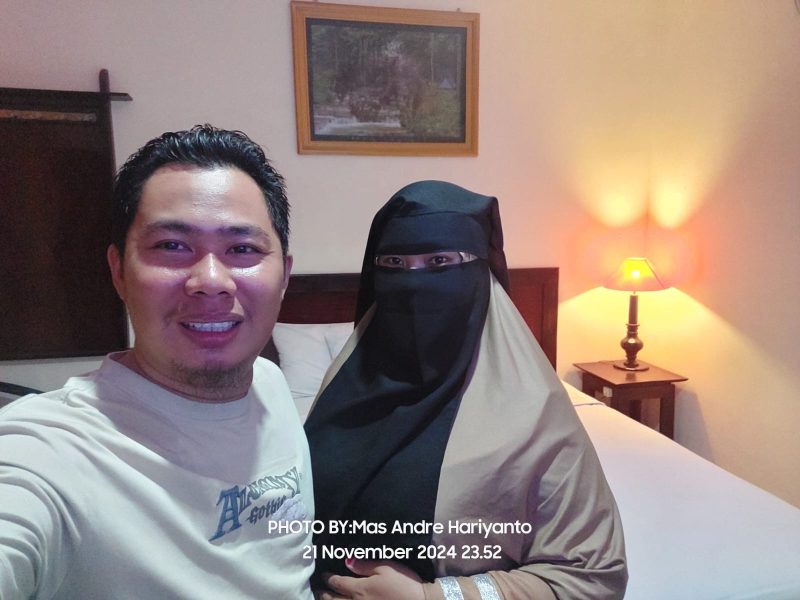 FOTO : Pimpinan Media Nasional Suara Utama Mas Andre Hariyanto bersama Aisyah Putri Widodo bendahara AR Learning Center (Dok.Pribadi/SUARA UTAMA)