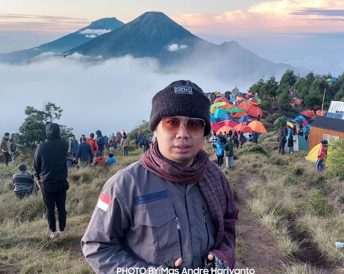 FOTO : Mas Andre Hariyanto seorang Jurnalis Muda, Trainer Lembaga Pelatihan AR Learning Center dan Penulis Buku Mutiara Hikmah (Dok. Pribadi/SUARA UTAMA)