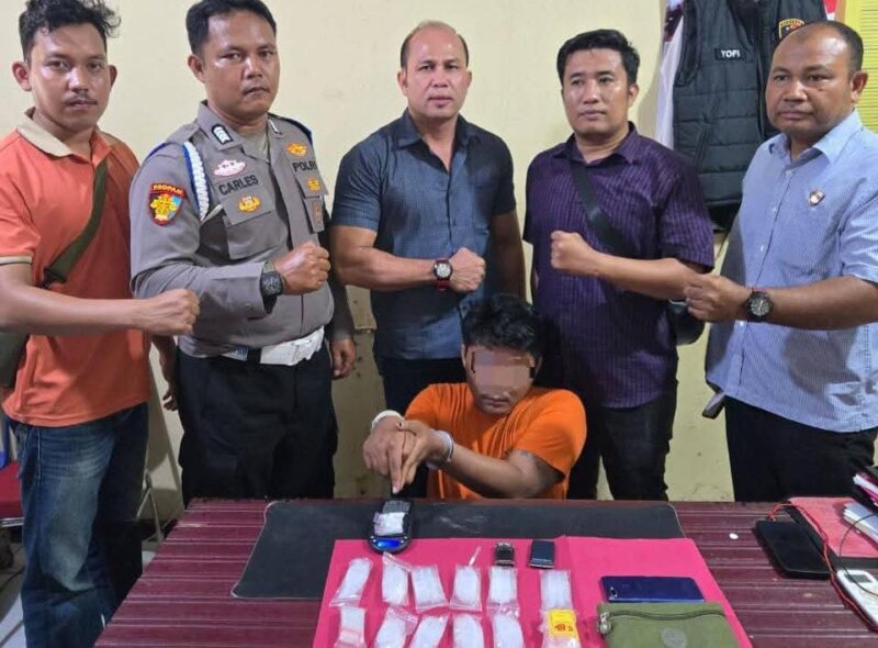 FOTO: Team Reskrim Polsek Ujung Batu Ringkus Pengedar Sabu, Amankan 7, 5 gram Barang Bukti (Linda Perawati/SUARA UTAMA)