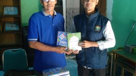 Foto : Penyerahan Bantuan AlQuran dan Iqra Oleh SBD Muara Enim 