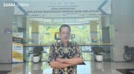 Yulianto Kiswocahyono, SE., SH., BKP — Konsultan Pajak Senior sekaligus Ketua Komite Tetap Bidang Fiskal dan Moneter KADIN Jawa Timur — saat berada di Kantor Pelayanan Pajak Madya Sidoarjo. Yulianto menegaskan pentingnya etika dan empati dalam pelayanan pajak, terutama dalam menanggapi aduan masyarakat terkait perilaku oknum aparatur pajak.