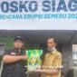 Lembaga Amil Zakat Nasional BMH Menyalurkan Bantuan kepada Pengungsi Erupsi Gunung Semeru Lumajang (Andre Hariyanto/SUARA UTAMA)