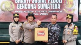 FOTO: Paguyuban Tathya Dharaka Akpol 2005 gelar bakti sosial (Irwansyah/SUARA UTAMA)