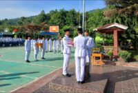 Pelaksanaan Upacara Bendera di SMA Negeri 1 Lebong yang dihadiri oleh Wabup Kabupaten Lebong, Bambang Agus Suprabudi (Munawar Khalik/SUARA UTAMA)