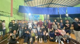 Foto bersama peserta dan panitia FES 2025 usai pelaksanaan kegiatan SPORT Collaboration Fairy – EXPO – SEKSOS di GOR Ramajaya, Tropodo, Waru, Sidoarjo, Rabu (3/12/2025).
