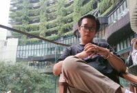 Suasana refleksi Eko Wahyu Pramono di sela aktivitas profesionalnya.