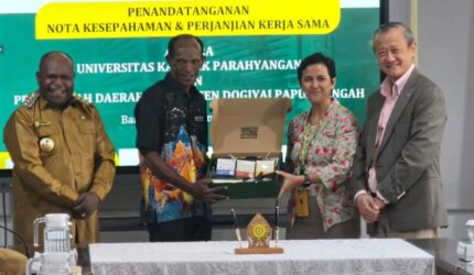 FB IMG 1766110975270 Pemkab Dogiyai dan Unpar Bandung Teken Nota Kesepahaman Kerja Sama Pendidikan Suara Utama ID Mengabarkan Kebenaran | Website Resmi Suara Utama