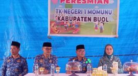 FOTO: Bupati Buol Resmikan TK Negeri 1 Momunu Di Desa Lamadong l Kecamatan Momunu (Irwansyah/SUARA UTAMA)