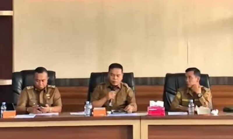 FOTO: Peserta Rakor khidmat Ikuti Pembahasan dalam Rangka Persiapan HUT Ke -22 Kabupaten Lebong (Munawar Khalik/SUARA UTAMA)