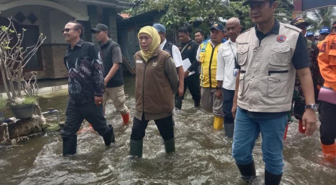 IMG 20260110 WA0065 1 Gubernur Jawa Timur Turun Langsung Tinjau Banjir di Lamongan Suara Utama ID Mengabarkan Kebenaran | Website Resmi Suara Utama