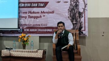 Penulis sedang berdiskusi tentang KUHP dan KUHAP baru yang resmi diberlakukan (Moch. Gufron Fajar Rezki/SUARA UTAMA)