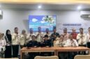 FOTO: Keluarga Besar Redaksi Suara Utama dan Lembaga AR Learning Center di Asrama Haji Jakarta (Andre Hariyanto/SUARA UTAMA)