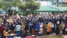 FOTO: Mushida, MT Az-Zahrah, dan Komite Sekolah Sukses Gelar Baksos dan Bazar Ramadhan 1447 H (Qoulan Tsaqila/SUARA UTAMA)