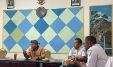Camat Banyuanyar Turun Tangan, Warga Meminta Inspektorat Audit Dugaan Rangkap Jabatan Serta Bantuan Nya