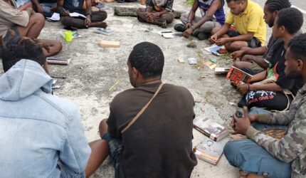 IMG 20260226 WA0048 Lapak Baca Nabire Bahas Konflik Horizontal di Kapiraya Suara Utama ID Mengabarkan Kebenaran | Website Resmi Suara Utama