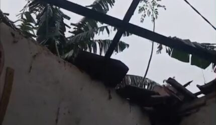 IMG 20260228 WA0004 Atap Rumah Warga Matekan Ambruk, Korban Belum Tersentuh Bantuan Apapun Dari Pemerintah Suara Utama ID Mengabarkan Kebenaran | Website Resmi Suara Utama