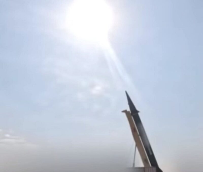 FOTO: Iran Luncurkan Rudal Sejjil dalam Operasi “True Promise 4”, Balas Serangan AS dan Israel (Andre Hariyanto/SUARA UTAMA)