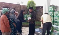 Cak Syam LIRA Manfaatkan Momentum di Bulan Suci Ramadhan Dengan Berbagi Ratusan Parsel 