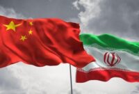 FOTO : Bendera China dan Iran. (Istimewa/SUARA UTAMA)