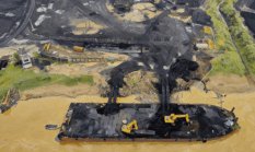 Pengelolaan Dana Corporate Social Responsibility. PT Berau Coal, Diwakili Rudini Tidak Ada Tanggapan Mengenai Pengelolaan Dana Satu Pintu.