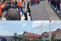 Foto aksi demo buruh didepan kantor bupati
