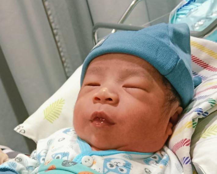 Bahagia Menyambut Sang Buah Hati, Andre Hariyanto Dikaruniai Anak Perempuan bernama Zahwa Qarira Nazhira