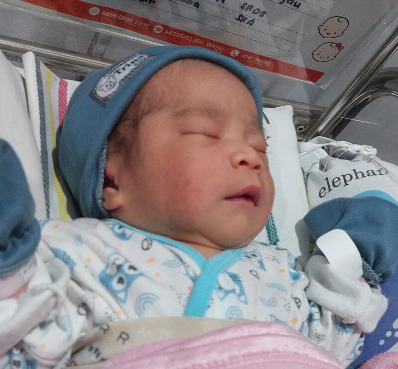 FOTO: Lahir dengan Selamat, Zahwa Qarira Nazhira Jadi Anugerah Indah Keluarga Andre Hariyanto (Aisyah Putri Widodo/SUARA UTAMA)