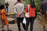 FOTO: Hujan Ekstrem Lumpuhkan Aktivitas warga, Siswa SMP IL Kapitan Fatubaa NTT Gagal Sekolah (Julio Pires/SUARA UTAMA)