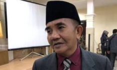 Dinas Tenaga Kerja Dan Transmigrasi  Menanggapi Anggapan Rendahnya Kualitas Tenaga Kerja Lokal.