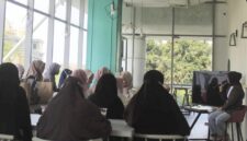 FOTO: Self Healing Talk & Workshop Bouquet untuk Muslimah (Dok. Robinsah/SUARA UTAMA)