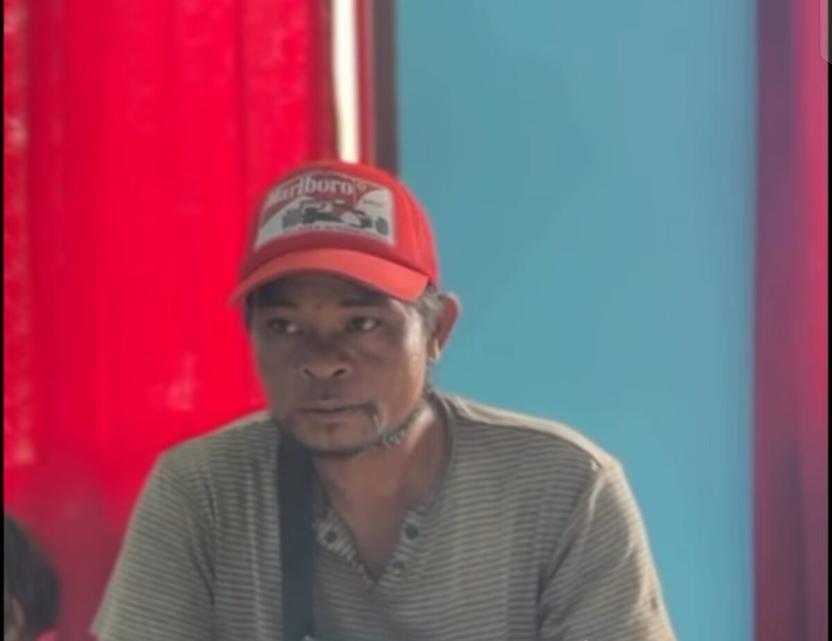 foto heri warga kampung gurimbang km 26 yang digusur oleh Pt Tanjung redep hutani.