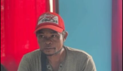 foto heri warga kampung gurimbang km 26 yang digusur oleh Pt Tanjung redep hutani.