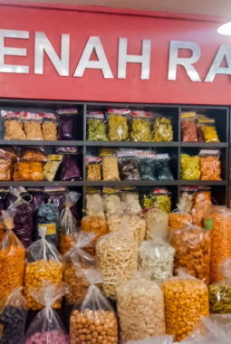 Genah Rasa Bandung: Pelopor Oleh-Oleh Sunda 24 Jam yang Guncang Shopee Lewat Kelezatan Tempe Goreng Fenomenal!