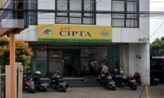 Permainkan Wartawan, Pengurus KSP Cemara Indah Pratama Tunjukkan Dokumen Fidusia Milik Orang Lain Terkait Kasus Nasabah Korban Begal