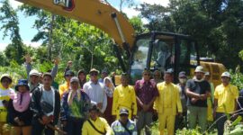 Paduka Yang Mulia (PYM) Datu Amir M.A, Raja Muda Perkasa, Sultan Sambaliung, menyambangi lokasi 