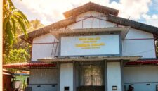 foto gedung bioskop lama teluk bayur