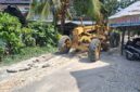 Pengerjaan perawatan jalan rusak di Desa Tg. Berulak dan Desa Naumbai