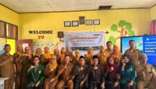 FOTO: Dosen PBA UNJ Tingkatkan Kompetensi Guru Desa Muktiwari melalui Pembelajaran Digital Berbasis StudyStack (Siti Masyitoh/SUARA UTAMA)
