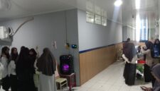 Suasana kegiatan Market Day dan Porseni 2026 di SMAIT Darul Fikri Makassar, Rabu (17/06/2026), saat para siswa menampilkan berbagai produk usaha dan mengikuti perlombaan olahraga serta seni di lingkungan sekolah.