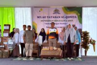 Dok. Wartawan Wakil Walikota Palangkaraya H.  Muhamad Zein Berkaos Orange Saat Menanam Pohon Secara Simbolik di Sekolah Alam Alqonita Nagasari Palangkaraya .Selasa (16/6)2026.