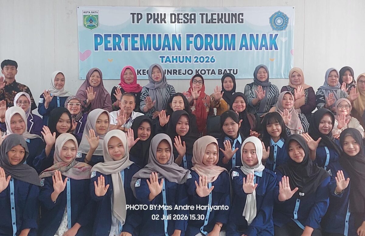 FOTO: Komisi Nasional Hak Asasi Manusia Perlindungan Anak (Komnas PA) Kota Wisata Batu, Jawa Timur Berikan Edukasi pada Pertemuan Forum Anak TP PKK Desa Tlekung (Andre Hariyanto/SUARA UTAMA)