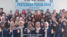 FOTO: Komisi Nasional Hak Asasi Manusia Perlindungan Anak (Komnas PA) Kota Wisata Batu, Jawa Timur Berikan Edukasi pada Pertemuan Forum Anak TP PKK Desa Tlekung (Andre Hariyanto/SUARA UTAMA)