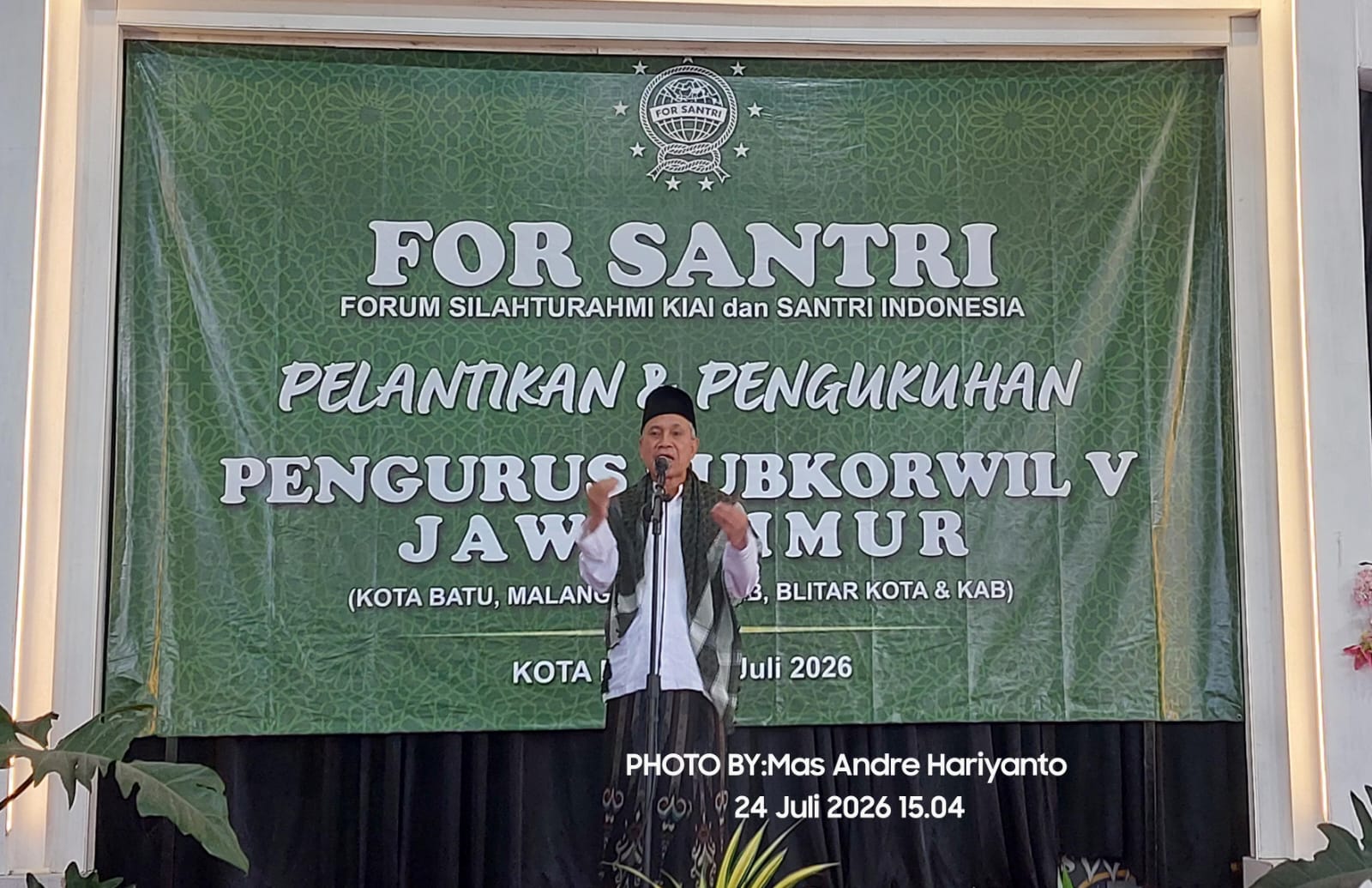 FOTO: Ketua Umum FOR SANTRI Kukuhkan Pengurus Subkorwil V Jawa Timur di Kota Batu, Perkuat Revolusi Mental dan Pemberdayaan Ekonomi Umat (Andre Hariyanto/SUARA UTAMA)
