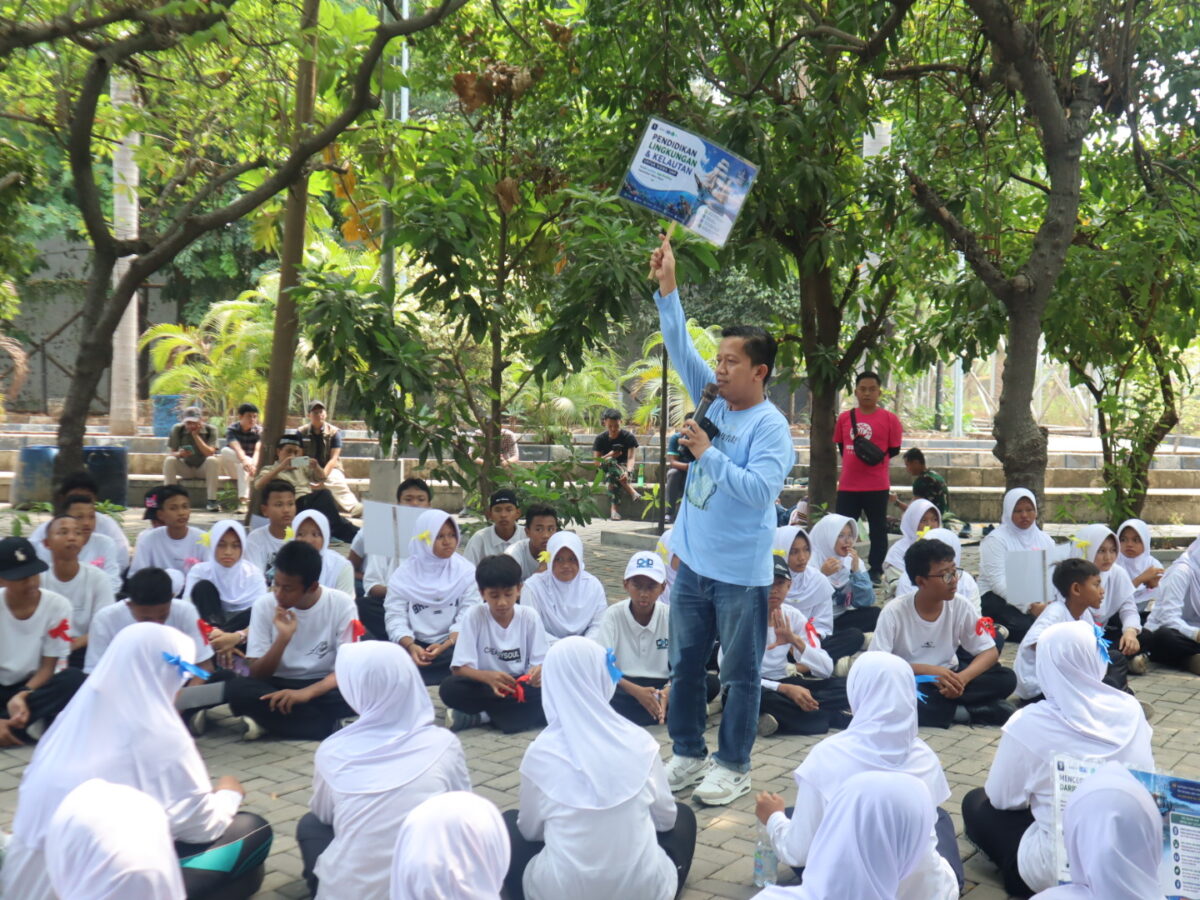 FOTO: Ratusan Siswa Gema Insan Cendekia Karawang Belajar Ekosistem Laut dan Kepemimpinan Lingkungan Bersama Emil Salim Institute (Wahyu Widodo M.IKom/SUARA UTAMA)