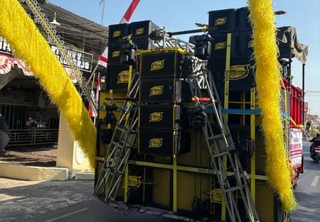 FOTO: Truk sound horeg pawai Agustusan di Jawa Timur. (Sumber Wikipedia)